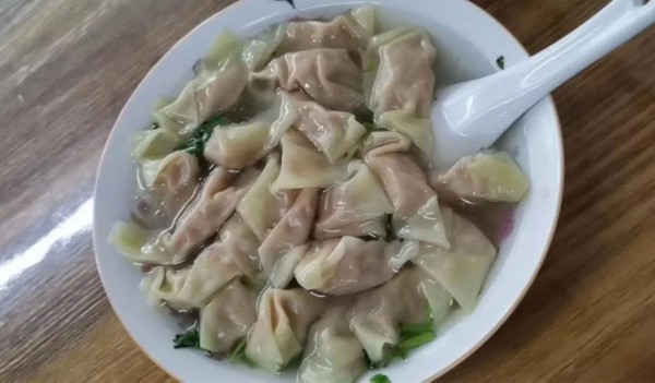 淮安御码头美食街：舌尖上的美味 流淌的运河记忆浩瀚体育(图3)