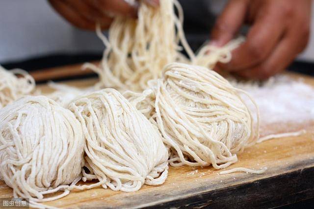 从袁记浩瀚体育app下载云饺看传统面食再到洋快餐国人味蕾的多元选择(图1)