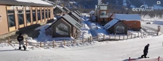 浩瀚体育“冷”冰雪带来“热”经济 餐饮住宿人气旺 滑雪装备等销售火爆(图5)