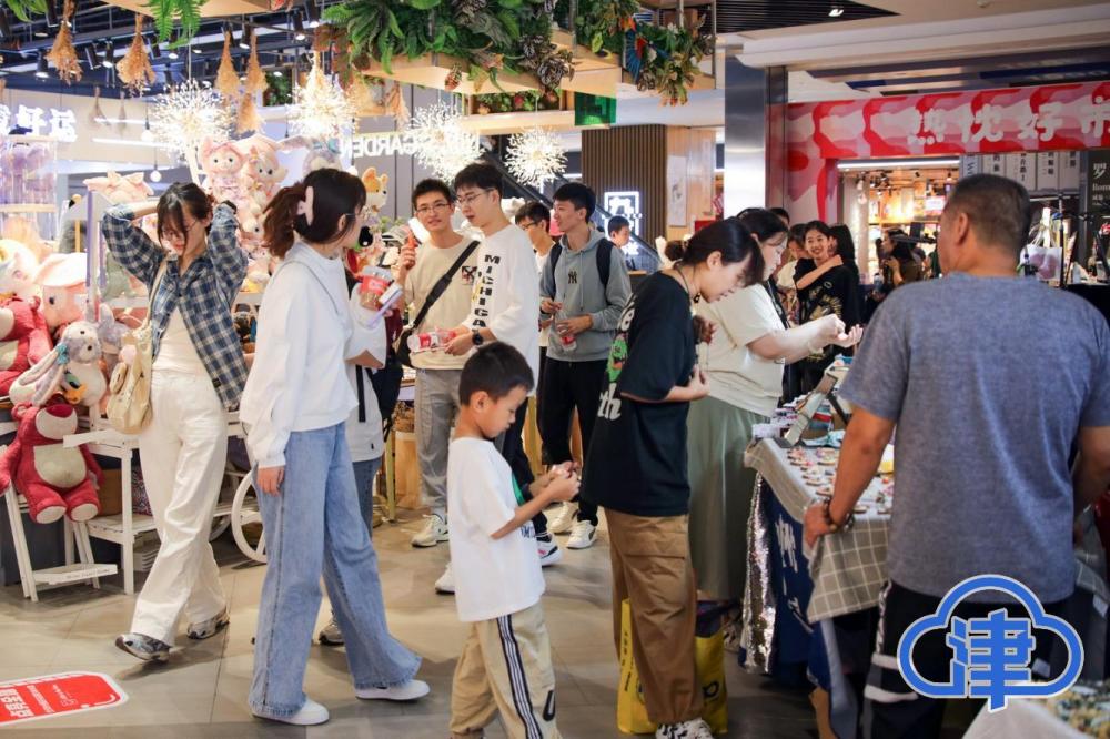 餐饮数据｜8月餐饮浩瀚体育app下载收入稳步提升同比增长124%(图1)