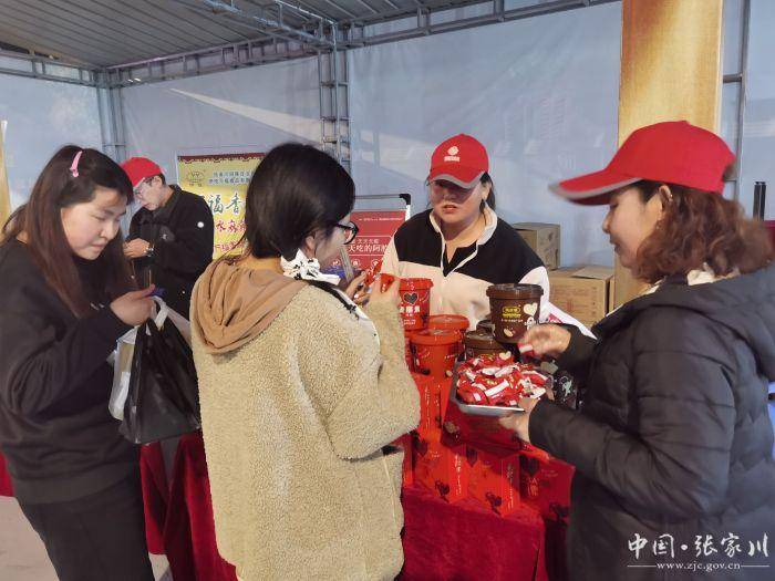 张家川美食持续升温 外地游客称张家川浩瀚体育app下载人热情厚道(图3)