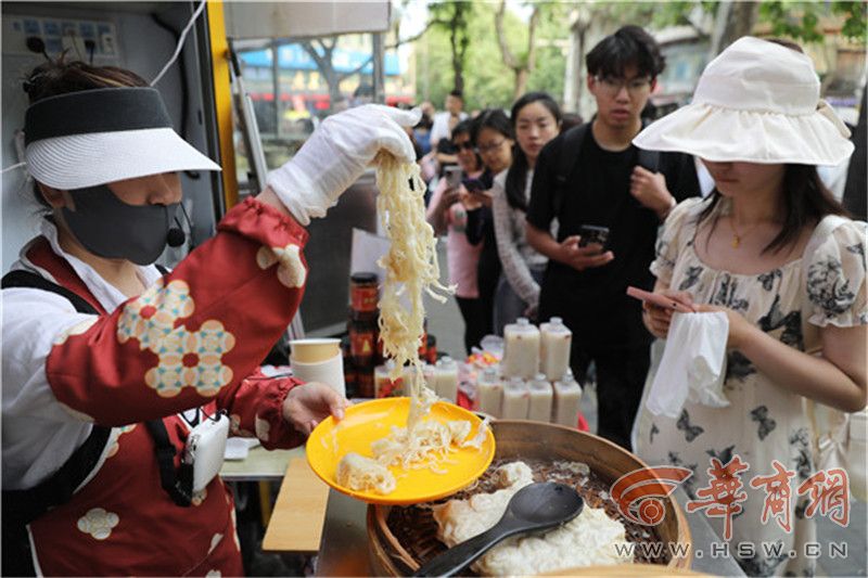 这就是西安！一道道美食咥个过瘾浩瀚体育(图1)